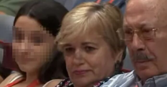 La madre de Rubiales se encierra en una iglesia en Motril y se declara en huelga de hambre