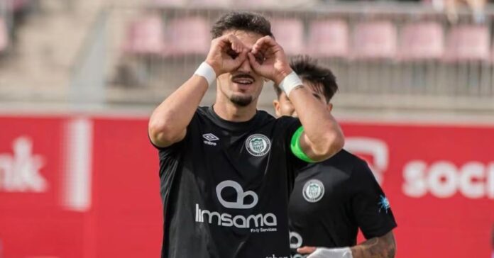 Álex Camacho se convierte en el gran objetivo de la AD Ceuta para reforzar sus bandas