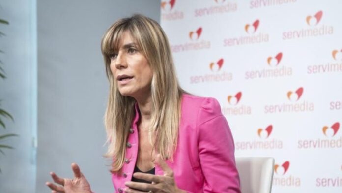 El juez Peinado cita a Begoña Gómez este miércoles para que entregue su pasaporte