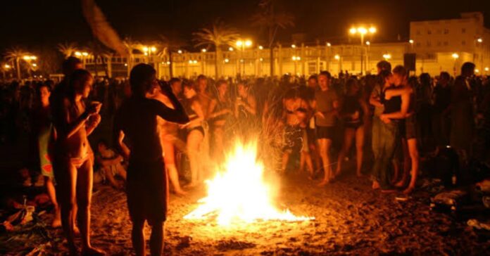 Alerta por ola de calor en San Juan: España blinda la noche más corta del año con drones y restricciones históricas por riesgo de incendios