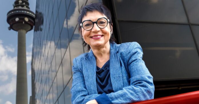 La periodista Anna Bosch anuncia su jubilación tras casi 40 años ligada a RTVE