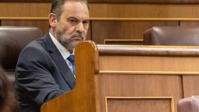 Ábalos no podrá acceder a permisos penitenciarios antes de enero de 2030 debido a la gravedad de su condena