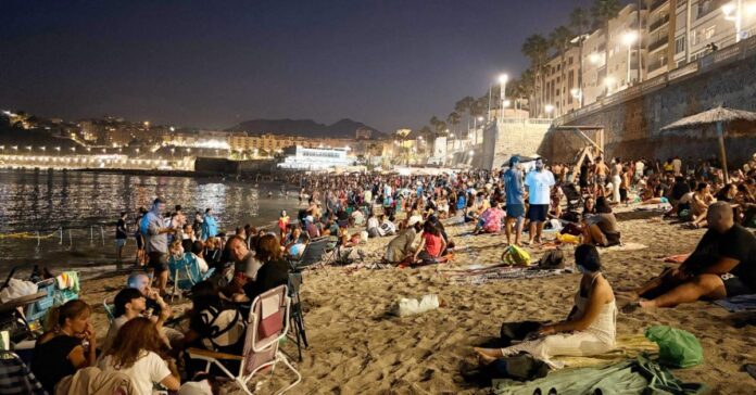 Ceuta celebra la noche de San Juan con música frente al mar, la quema del ‘Juanillo’ y un novedoso espectáculo de drones