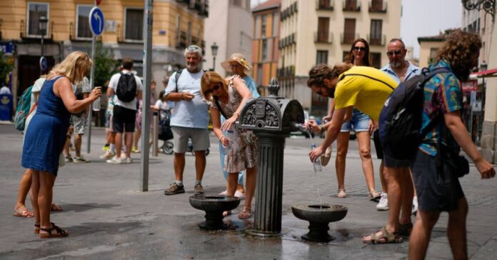 El aviso amarillo por altas temperaturas se mantiene en cinco comunidades con máximas de hasta 38 grados