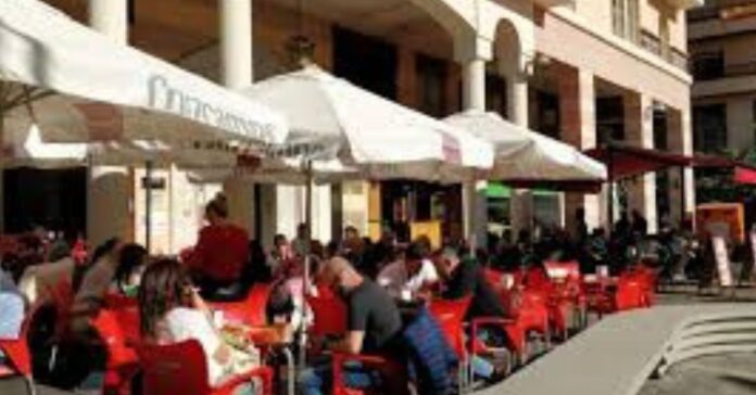 VOX exigirá al Gobierno de Ceuta la actualización de la ordenanza de terrazas y una normativa para la inspección de edificios