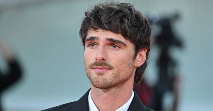 La exdirectora de casting de James Bond descarta a Jacob Elordi como 007: «Ya sabemos demasiado de él»