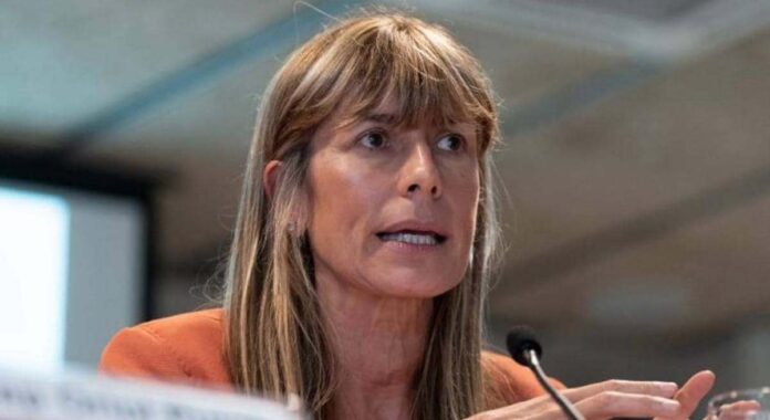 Begoña Gómez solicita al juez Peinado la devolución del pasaporte para viajar a la cumbre de la OTAN y a la graduación de su hija