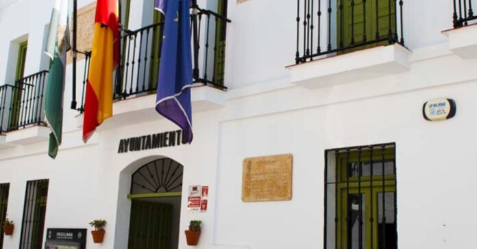 La Guardia Civil registra el Ayuntamiento de Frigiliana por presunta malversación y prevaricación