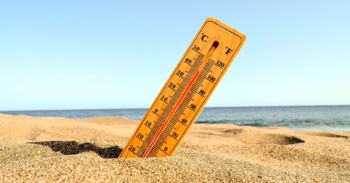 La AEMET avisa de temperaturas superiores a los 45 grados y noches tropicales generalizadas en España