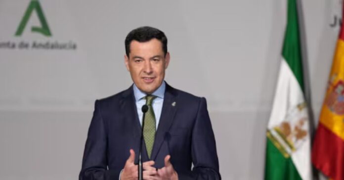 El peso de Vox en el Gobierno de Juan Manuel Moreno encalla el acuerdo de investidura en Andalucía