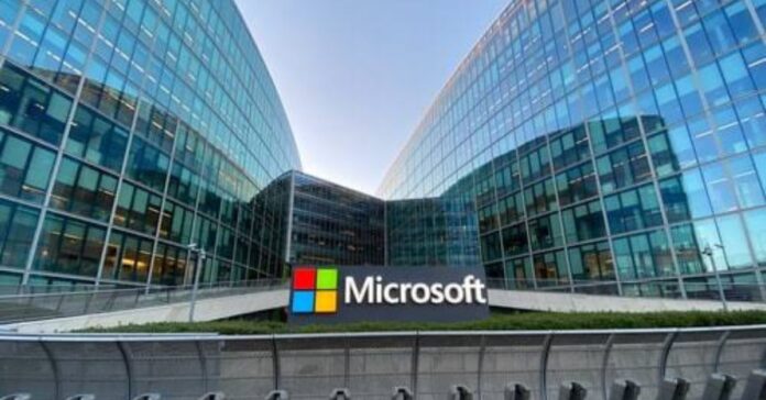Varapalo a la Junta de Andalucía: Sancionada por quebrar la intimidad y entregar los datos de medio millón de alumnos menores a Microsoft