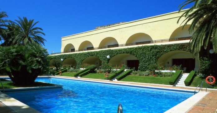 Inversión millonaria para blindar el turismo en Ceuta: El Parador se moderniza y las Murallas Reales abren nuevas zonas al público