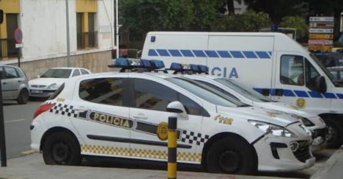 Una policía local de Ceuta y enfermera de formación salva la vida de una pasajera que se asfixiaba en un ferry
