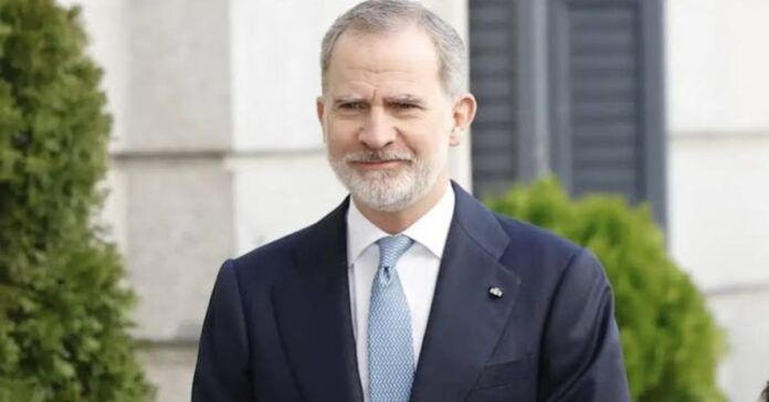 Felipe VI reivindica la memoria de las víctimas frente a ETA y tilda de «intolerable» que aún se jalee a los terroristas