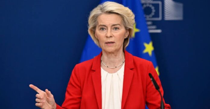 Von der Leyen propone regular el acceso de los menores a internet y fijar una edad mínima para las redes sociales