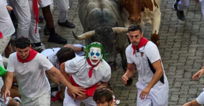 Un estadounidense, propuesto para una multa de hasta 6.000 euros tras correr disfrazado del ‘Joker’ en los Sanfermines 2026