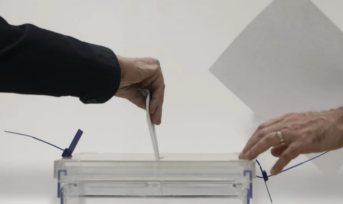 La Junta Electoral Central exige más control y un informe completo sobre el impacto de la ‘ley de nietos’ en el voto exterior