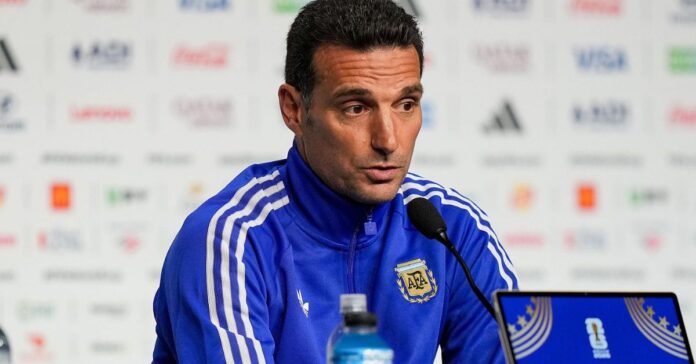 Scaloni, entre elogios y risas antes de la final ante España: “Que salga el autobús de la selección ya me preocupa”