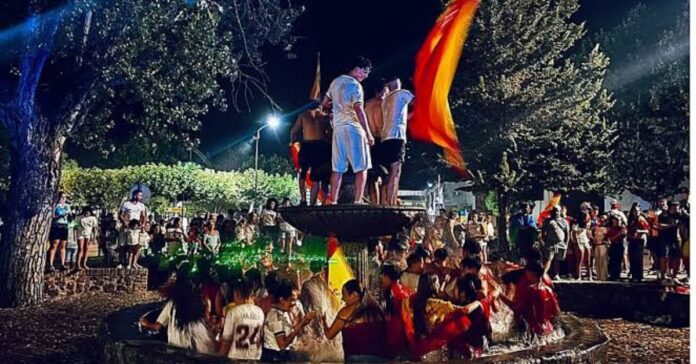 Muere un niño de 13 años en Ciudad Rodrigo tras desprenderse una fuente durante la celebración del Mundial