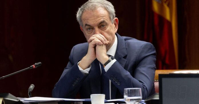 Un excolaborador cercano a Zapatero contradice al expresidente y afirma que fijaba la estrategia en el rescate de Plus Ultra