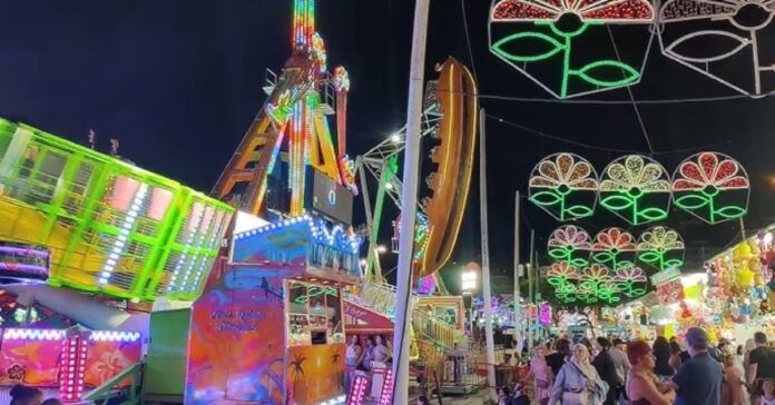 Luz verde a la Feria de Ceuta: un buque de gran tonelaje resuelve el transporte de las atracciones de adultos