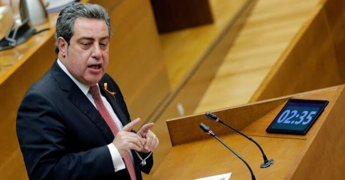 La «prioridad nacional» pactada por PP y Vox en los presupuestos valencianos amenaza con perjudicar a militares y trabajadores con alta movilidad
