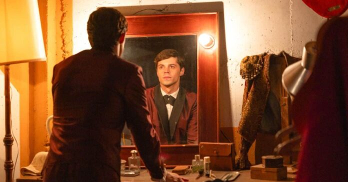 Netflix pone fecha al estreno de ‘Aquel’, la serie sobre Raphael: reparto y primeras imágenes
