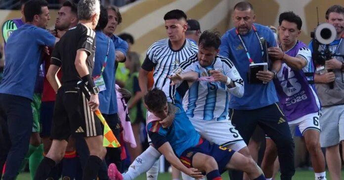 La FIFA abre un expediente disciplinario a Argentina por los incidentes en la final del Mundial 2026
