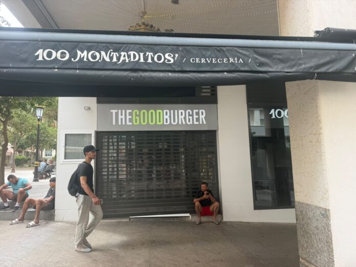 Ceuta baja la persiana: Zara, Mango, Granier, TGB y numerosos comercios cierran ante la crisis migratoria