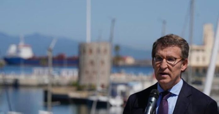Feijóo viajará este sábado a Ceuta en plena crisis migratoria y exige al Gobierno medidas excepcionales