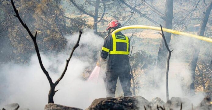 Un bombero de París fuera de servicio sofoca un incendio en Feillens y facilita la detención del presunto autor