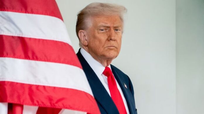 Trump da otro giro sobre Irán: anuncia negociaciones este lunes, pero Teherán niega que estén en marcha