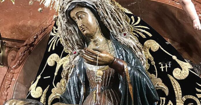 Ceuta mantiene la ofrenda floral y la procesión de la Virgen de África pese a la situación excepcional