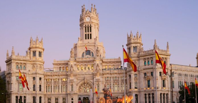 España se encamina a otro récord turístico: 46,5 millones de visitantes y 63.800 millones de gasto