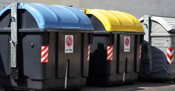 Tiró a la basura un rasca premiado con un millón de euros y una búsqueda contrarreloj logró recuperarlo