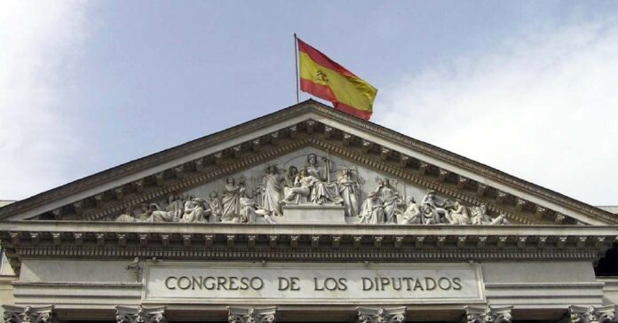 El PP exige habilitar el Congreso y el Senado en agosto por la crisis migratoria de Ceuta