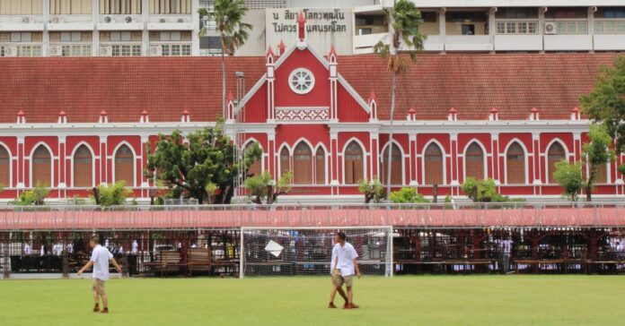 Tiroteo en un instituto de Tailandia deja al menos seis muertos y 15 heridos
