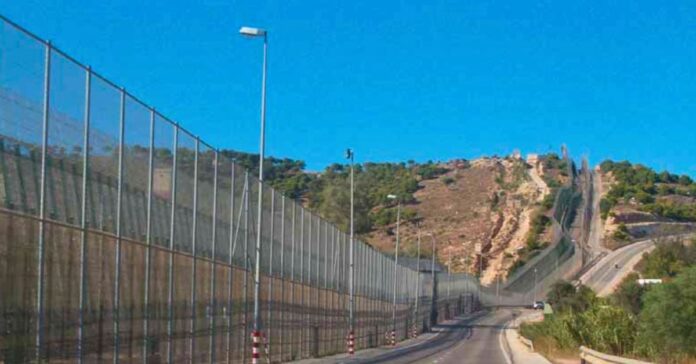 Melilla reprocha al Gobierno su ausencia en el Parlamento Europeo durante el debate sobre la crisis de Ceuta