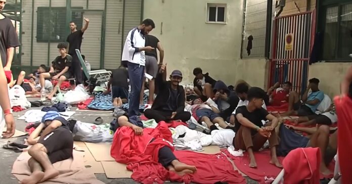 Ceuta sigue lejos de la normalidad: miles de migrantes permanecen en la ciudad y crece la alerta por el 15 de agosto