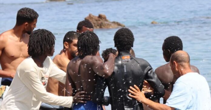 Noche de peleas y reyertas en el Trampolín y barriadas de Ceuta ante la saturación por la crisis migratoria