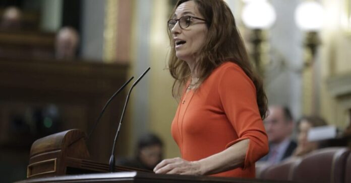 Mónica García descarga tensión: niega una crisis sanitaria en Ceuta y afirma que la ciudad cuenta con «más recursos que nunca»