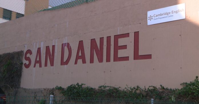 El colegio San Daniel de Ceuta denuncia destrozos y la presencia de suciedad tras ser ocupado por migrantes