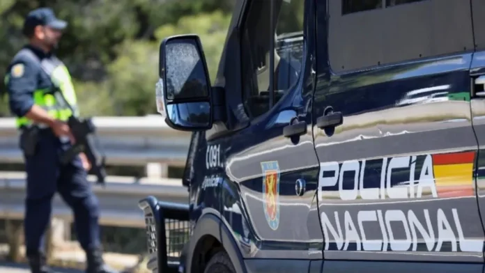 La Policía Nacional despliega 9.400 agentes ante el alud de visitantes por el eclipse solar de este miércoles