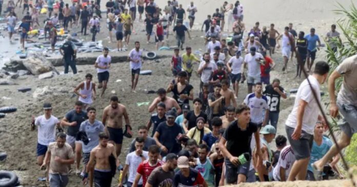 Ceuta cumple dos semanas de crisis con miles de migrantes en la ciudad y Vivas reclamando un plan de retorno