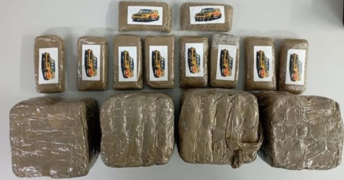 Detenido con más de 200 kilos de hachís bajo la rueda de repuesto cuando intentaba cruzar a Ceuta