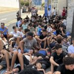 Una ONG estima en 5.500 los menores migrantes que permanecen en Ceuta dos semanas tras la llegada masiva Una ONG cifra en 5.500 los menores inmigrantes que siguen en Ceuta dos semanas después de la entrada masiva