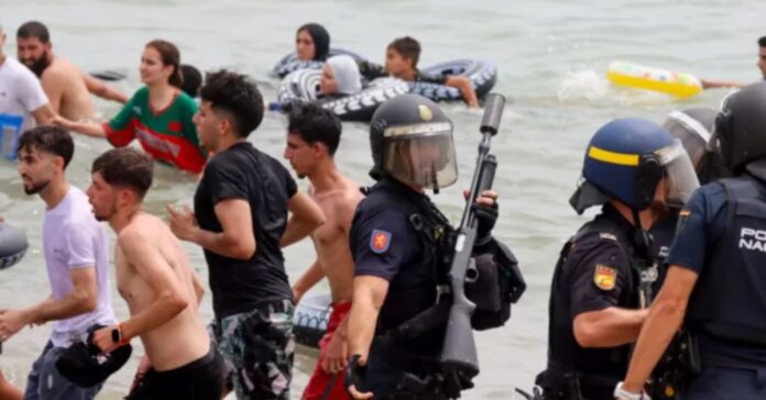 Ceuta, a la deriva 15 días después del 30J: colapso, silencios políticos y el viraje táctico de Marruecos