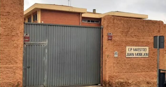 El AMPA del CEIP Juan Morejón denuncia falta de higiene e inseguridad en el inicio del curso escolar en Ceuta