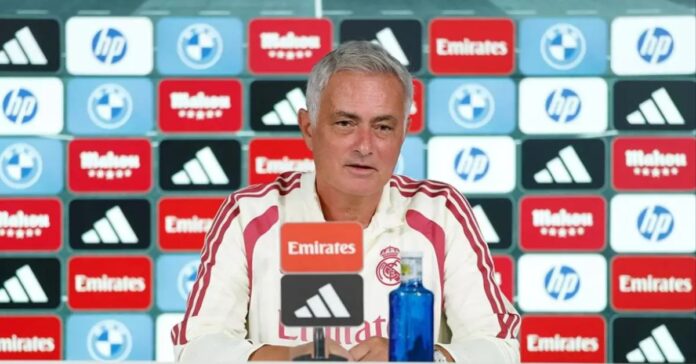 Mourinho: «Yo no critico a la afición, pero Vinicius merece todo mi respeto»