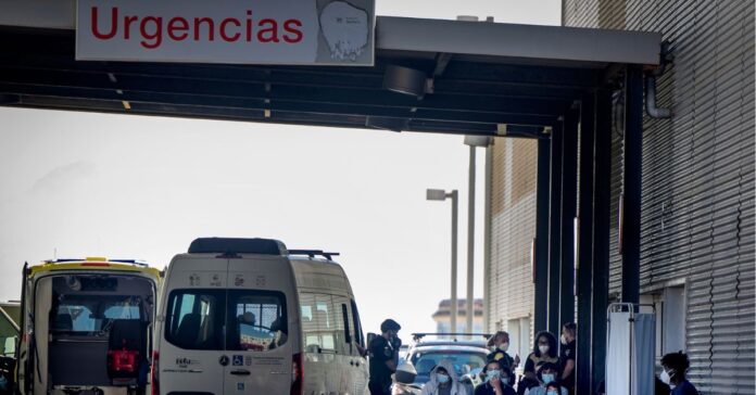 Alerta en las Urgencias de Ceuta: pacientes con infecciones a la fuga y sanitarios al límite